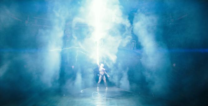 Nicholas Galitzine dans le rôle de « He-Man » dans LES MAÎTRES DE L'UNIVERS